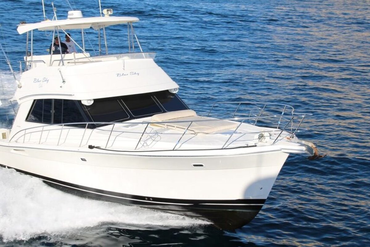 The Les Is More, a Viking sportfisher charter yacht in Cabo San Lucas