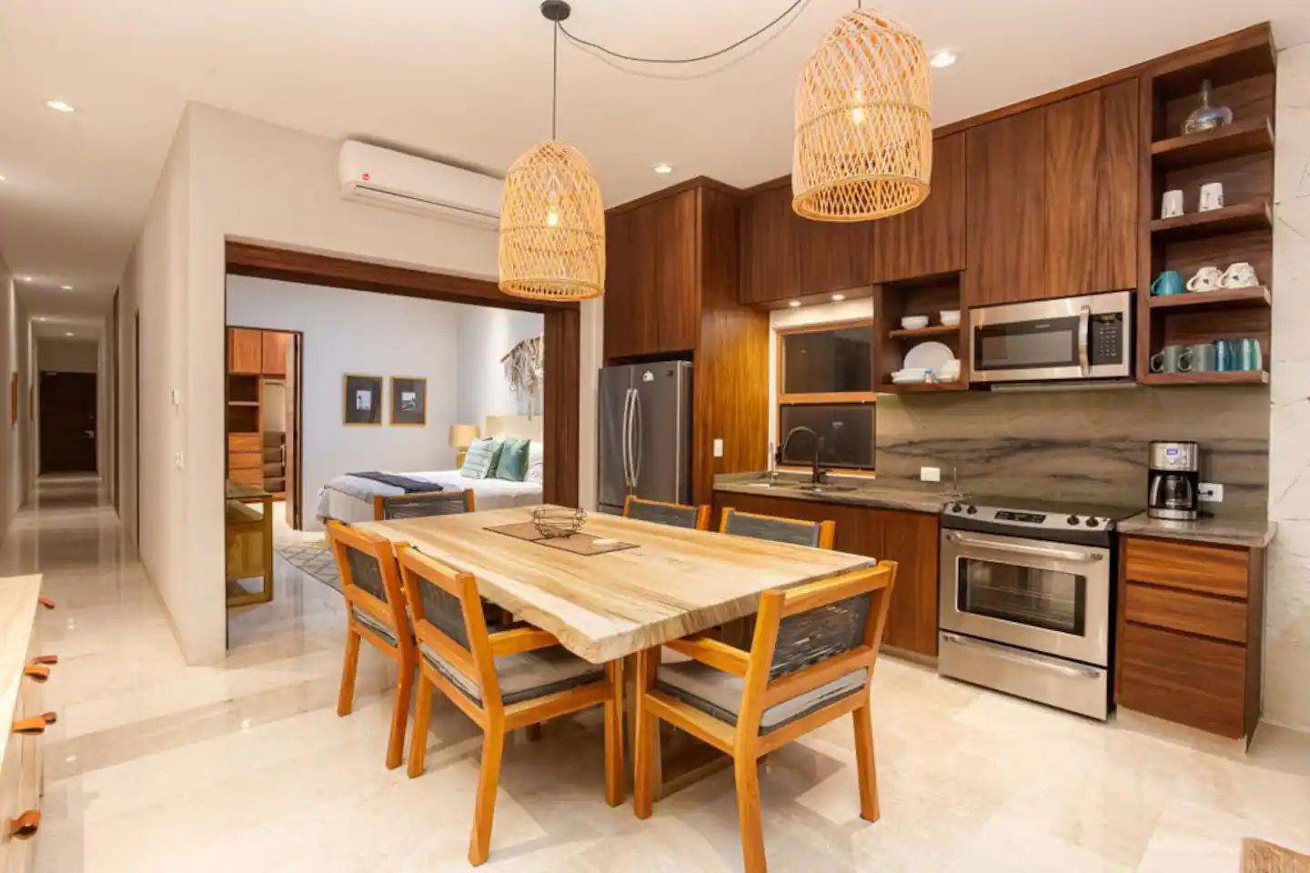 c220b3c1-ca0e-415b-b361-01a5153d3b0c